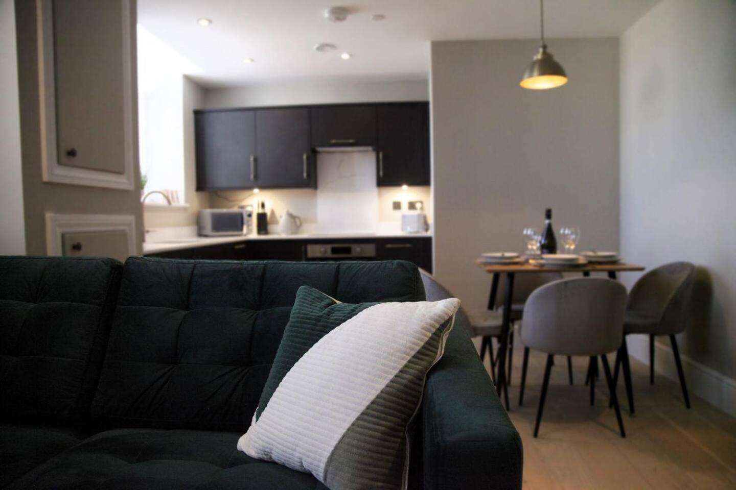Pass The Keys Apartment 3 Old Conservative Club In Historic Town Caernarfon Buitenkant foto