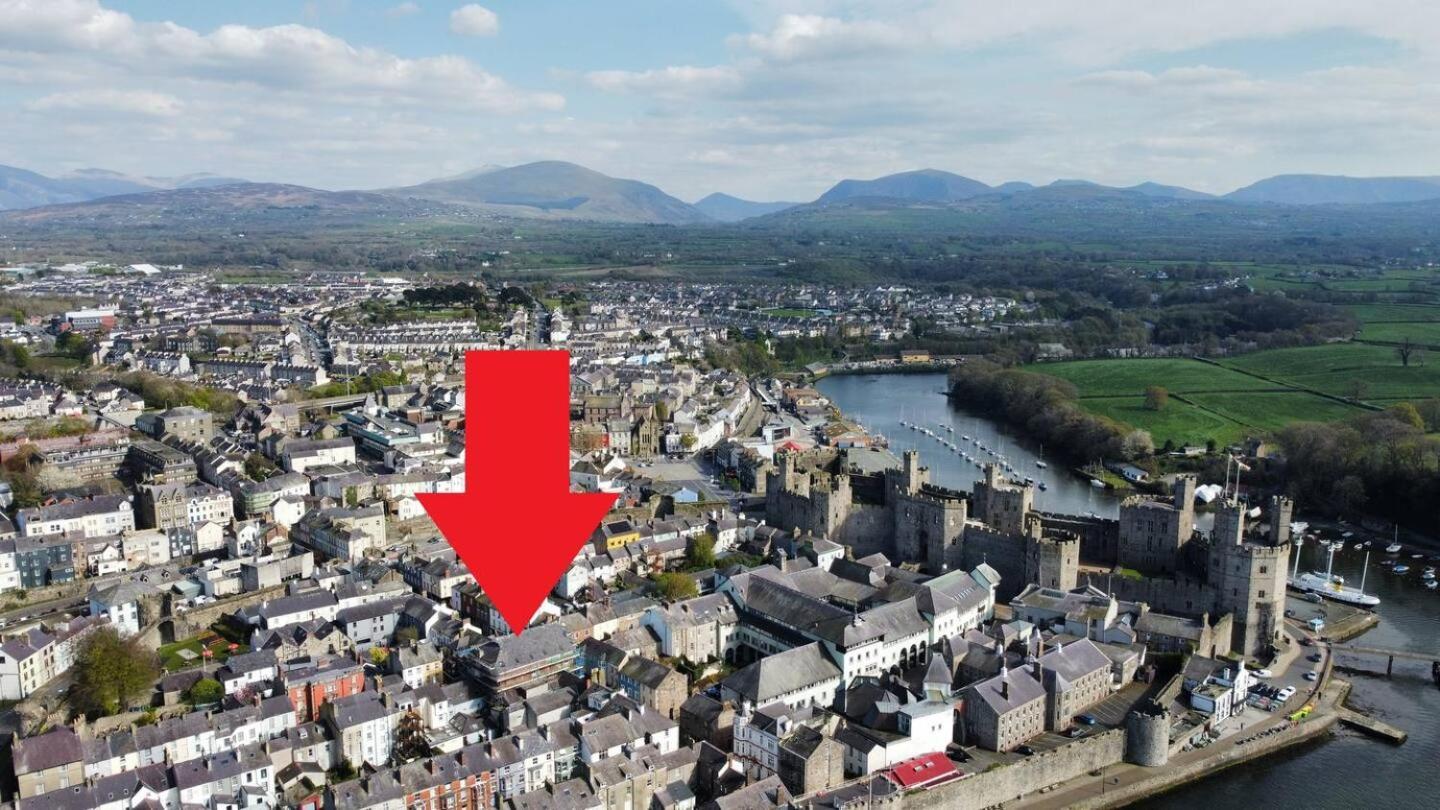 Pass The Keys Apartment 3 Old Conservative Club In Historic Town Caernarfon Buitenkant foto